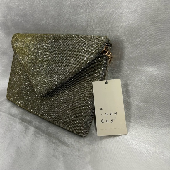 A new day Clutch or Crossbody bag - Picture 4 of 11